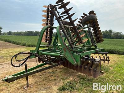 John Deere 230 Disk