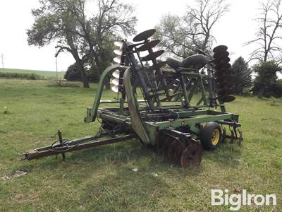 John Deere 230 Disc