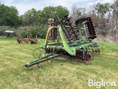 John Deere 235 Tandem Disk