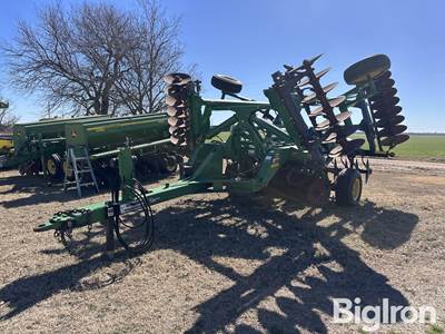 2014 John Deere 2623 Disk Harrow