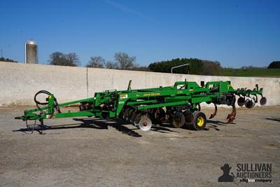 2011 John Deere 2700 9 Shank Disk Ripper