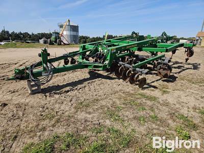 John Deere 2700 Disk Ripper