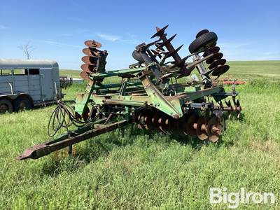 John Deere 331 Disk