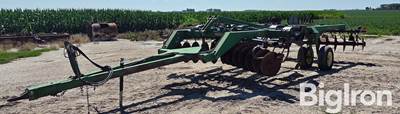 1997 John Deere 510 Disk Ripper