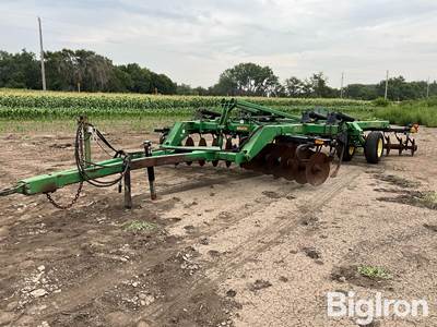 John Deere 510 5-Shank Disk Ripper