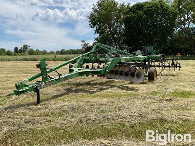 2013 John Deere 512 Disk Ripper