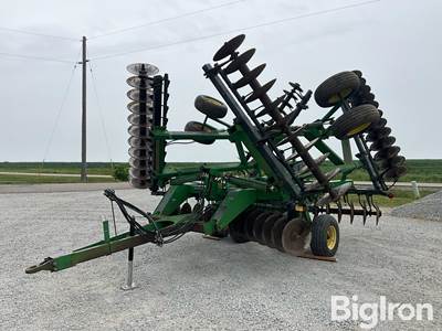 John Deere 630 25' Tandem Disk