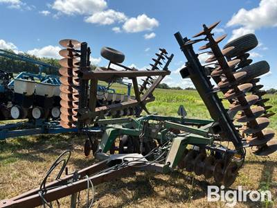 John Deere 630 Disk