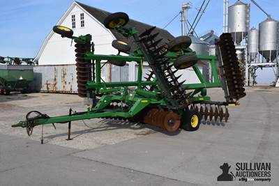 John Deere 637 Disk