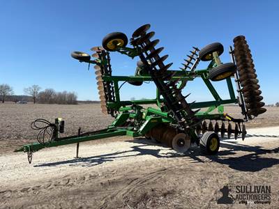 John Deere 637 32' Pull-Type Disk