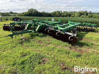 John Deere 637 26’5” Disk
