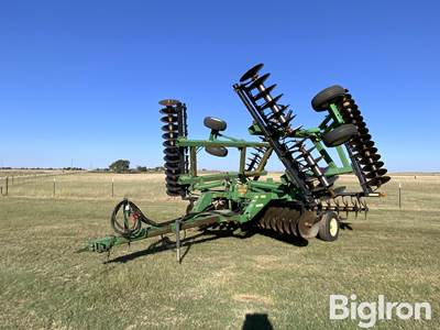 John Deere 637 32' Tandem Disk Harrow