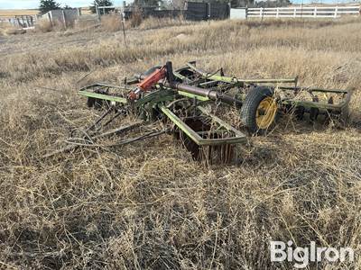 John Deere Utility Pull-Type Tandem Disk