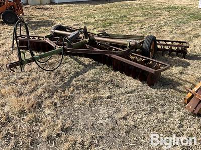 John Deere 15' Pull-Type Disk