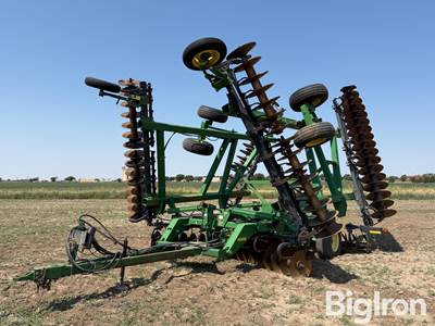 John Deere Wheatland 637 Disk