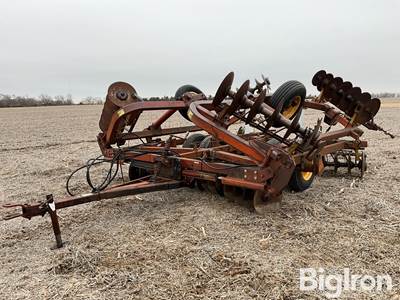 Kewanee 1010 17’ Tandem Disk w/Harrow