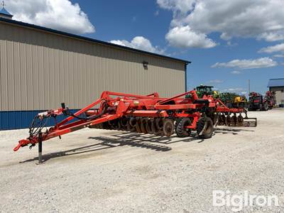 2013 KUHN Krause Dominator 4850 9-Shank Disk Ripper