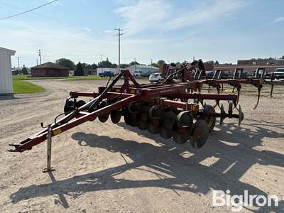 M&W EarthMaster 1465 Disk Ripper