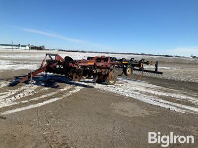 M&W EarthMaster 1475 16' 7-Shank Disk Ripper