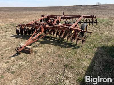 Massey Ferguson 520 Disk