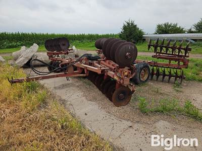 Massey Ferguson 620 20' Disk