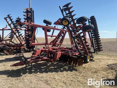 Sunflower 1433-35 Tandem Disk