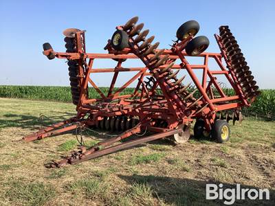 Sunflower 1441-35 Tandem Disk
