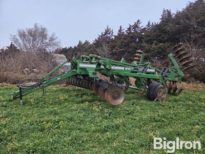 Unverferth CPC 7-Shank Disk Ripper