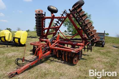 White 271 24' Disk w/No Harrow