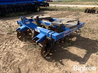 Blu-Jet Pivot Track Closer