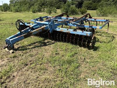 DMI Colter-Champ II Chisel Plow