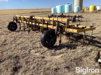 Hamby 4x4 Furrow 8R30” Toolbar