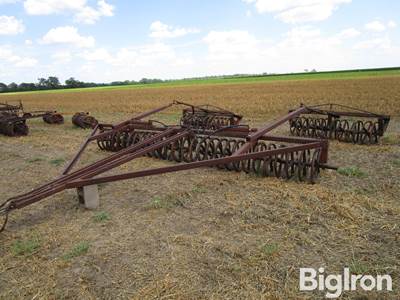 Hutchinson 30' Pull Type Packer w/Hydraulic Fold-in Wings