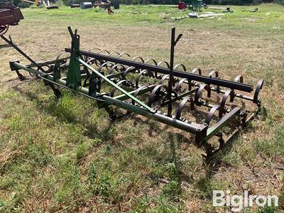 John Deere 3-Pt 3-Bar Spring Tooth