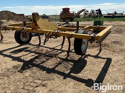 Landoll Chisel Plow