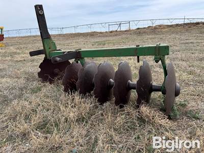 3-Pt Pivot Track Closer