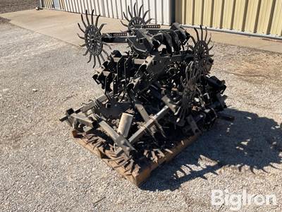 Hiniker Rolling Shields for Heavy-Duty Cultivator