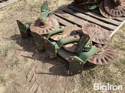 John Deere Row Opener Coulters