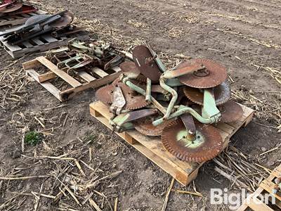 Orthman Coulters & 5”x7” Mounting Brackets