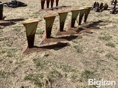 5’ Sweep Blades on Frogs