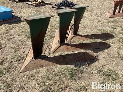 5’ Sweep Blades on Dogs