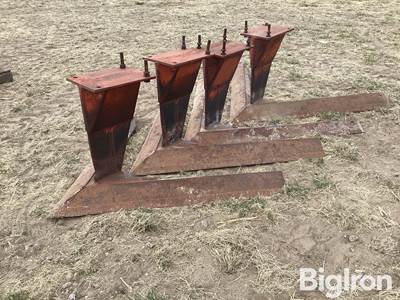 5’ Sweep Blades on Frogs