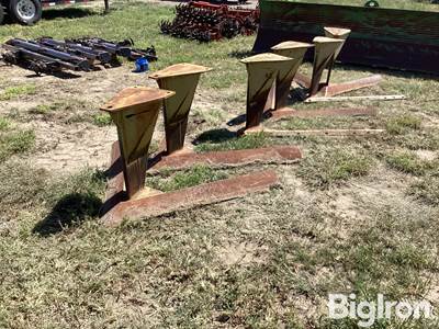 5’ Sweep Blades on Frogs
