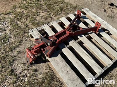 Rear Auxiliary Hitch For Packer/Anhydrous Tank