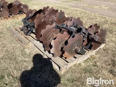 Yetter Row Opener Coulters