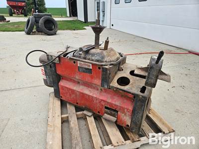 Coats 20-20A “Super Star” Pneumatic Tire Machine