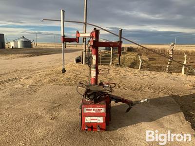 Coats 7060EX Tire Machine