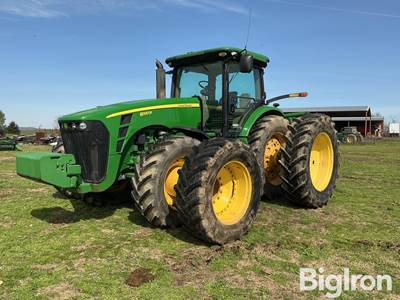 John Deere 8320R Tractor MFWD