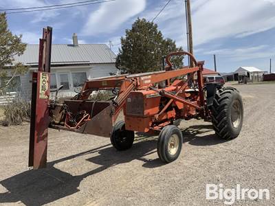 1972 Allis-Chalmers 170 2WD Tractor W/Loader