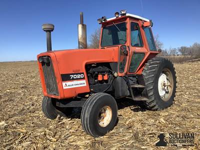 Allis-Chalmers 7020 2WD Tractor